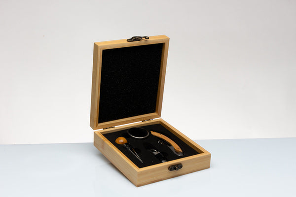 SET VINO 4 ATTREZZI IN METALLO E LEGNO CON SCATOLA BAMBU'