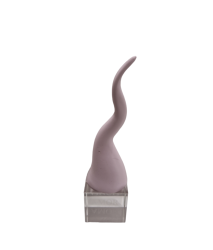 CORNO PICCOLO IN RESINA MALVA CON CUBO IN VETRO (3xh.15cm)