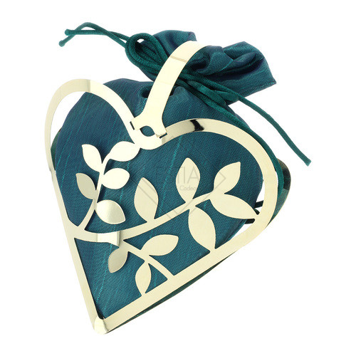 CUORE CON RAMOSCELLO IN METALLO TRAFORATO ORO (11x14cm) CON SACCHETTINO CUORE TAFFETA' VERDE SCATOLA REGALO