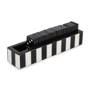 DECORAZIONE DOMINO FORTUNE IN RESINA BIANCO E NERO (20,5x4,5x5,5h)
