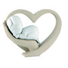 MANO CON BIMBO IN CUORE STILIZZATO IN MARMORINO NOCCIOLA (13x11cm)